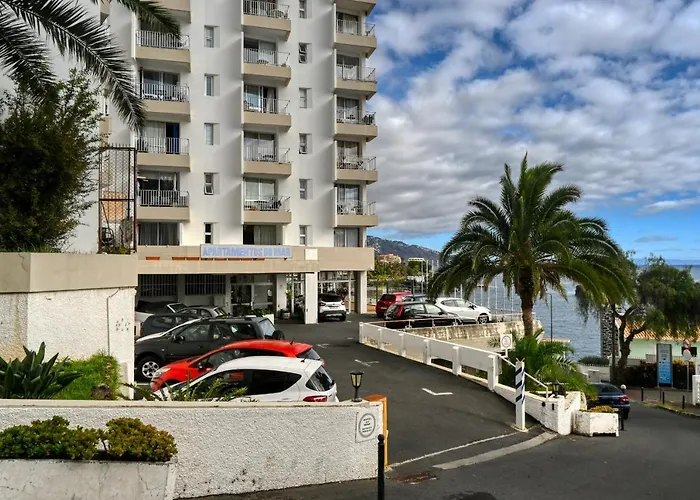 Blue Wave, A In Madeira Funchal (Madeira)